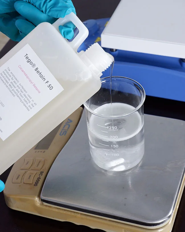 tambahkan cocamidopropyl betaine dan disodium laureth sulfosuccinate