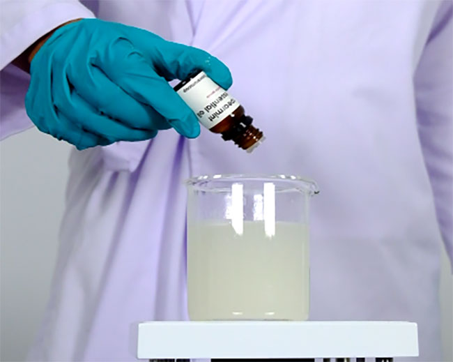 masukkan essential oil