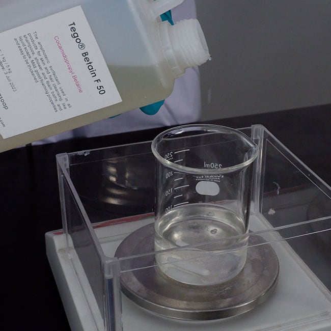 tambahkan cocamidopropyl betaine